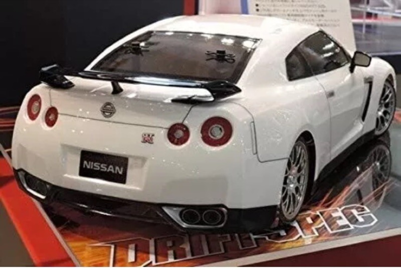 Радиоуправляемая модель для дрифта Tamiya (#58623) 1/10 TT-02D Nissan Skyline GT-R R35