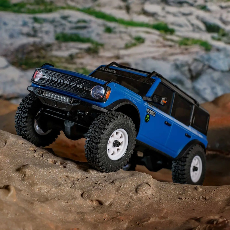 Радиоуправляемая модель краулера Axial (#AXI-2048T1) SCX30 Ford Bronco 4x4 1/30
