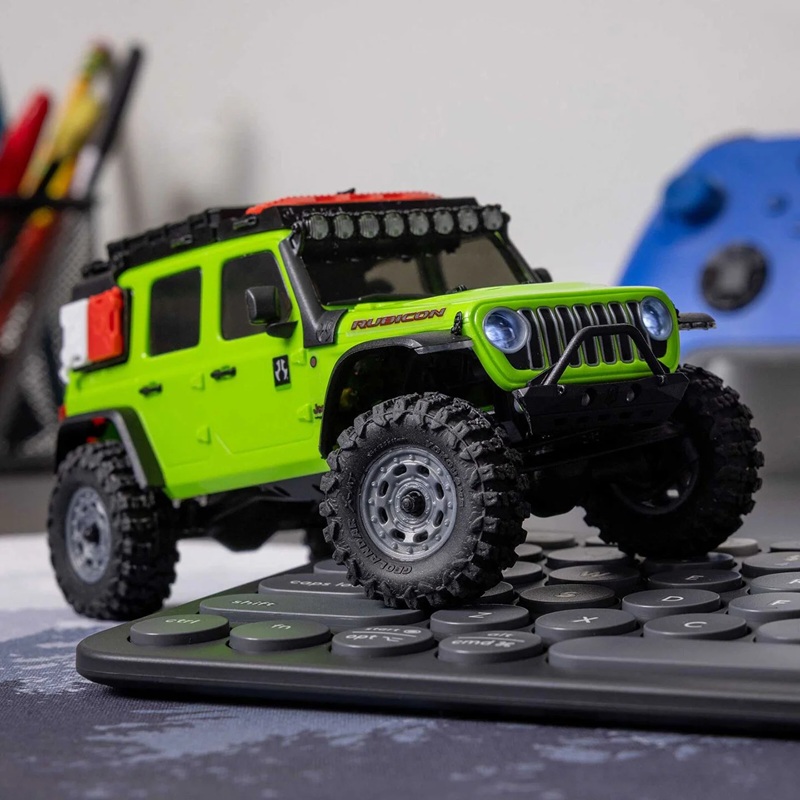 Радиоуправляемая модель краулера Axial (#AXI-2261T2) SCX30 Jeep Wrangler 4x4 1/30
