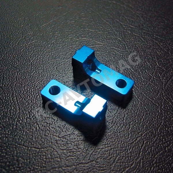 Крепление сервопривода MST (#210101) Alum. Servo mount (blue) (2)